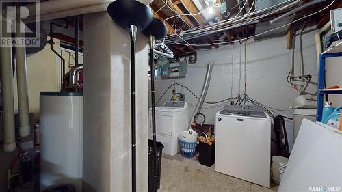 3801 20Th Avenue, Regina, SK - Indoor Photo Showing Laundry Room