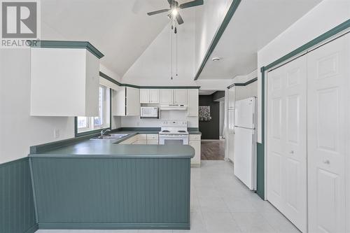 94 Parkewood Dr, Sault Ste. Marie, ON - Indoor Photo Showing Kitchen