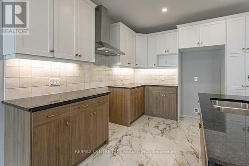 1596 Noah Bend, London, ON - Indoor Photo Showing Kitchen With Double Sink