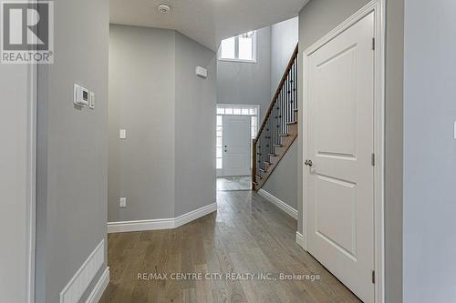 1596 Noah Bend, London, ON - Indoor Photo Showing Other Room