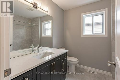 1596 Noah Bend, London, ON - Indoor Photo Showing Bathroom