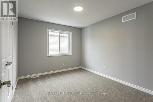 1596 Noah Bend, London, ON - Indoor Photo Showing Other Room