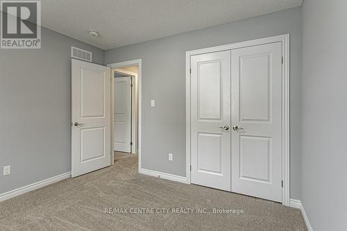 1596 Noah Bend, London, ON - Indoor Photo Showing Other Room