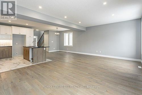 1596 Noah Bend, London, ON - Indoor Photo Showing Other Room