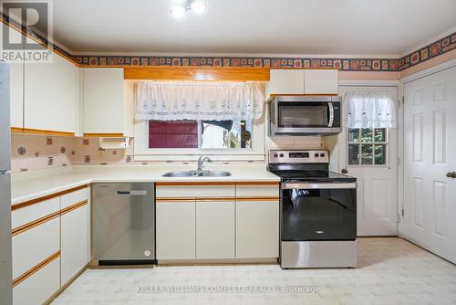 625 Sugarloaf Street S, Port Colborne (878 - Sugarloaf), ON - Indoor Photo Showing Kitchen With Double Sink