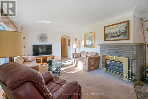 625 Sugarloaf Street S, Port Colborne (878 - Sugarloaf), ON - Indoor Photo Showing Living Room With Fireplace