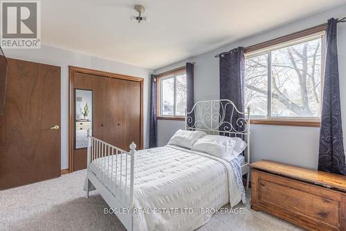 15 Audrey Street, St. Catharines (446 - Fairview), ON - Indoor Photo Showing Bedroom