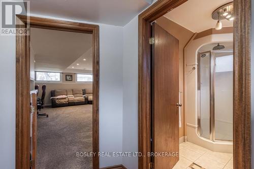 15 Audrey Street, St. Catharines (446 - Fairview), ON - Indoor Photo Showing Bathroom