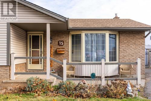 15 Audrey Street, St. Catharines (446 - Fairview), ON - Outdoor With Deck Patio Veranda