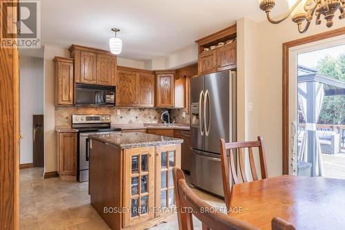 15 Audrey Street, St. Catharines (446 - Fairview), ON - Indoor Photo Showing Kitchen