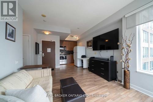 2403 - 8 Colborne Street, Toronto, ON - Indoor Photo Showing Living Room