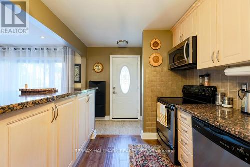 5 East Haven Drive, Toronto, ON - Indoor Photo Showing Kitchen