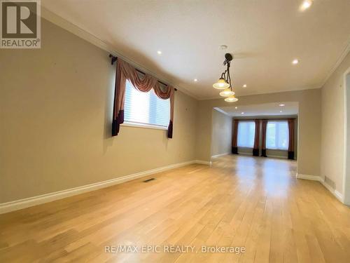 91 Brookshire Circle, Markham, ON - Indoor Photo Showing Other Room