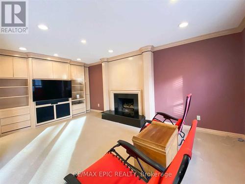 91 Brookshire Circle, Markham, ON - Indoor Photo Showing Living Room With Fireplace