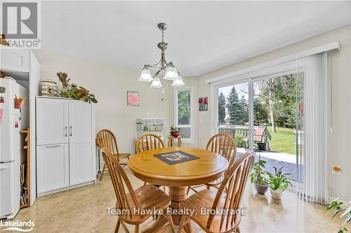 9 Ventnor Crescent, Wasaga Beach, ON - Indoor Photo Showing Dining Room