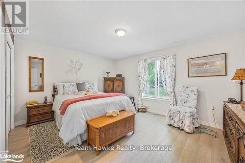 9 Ventnor Crescent, Wasaga Beach, ON - Indoor Photo Showing Bedroom