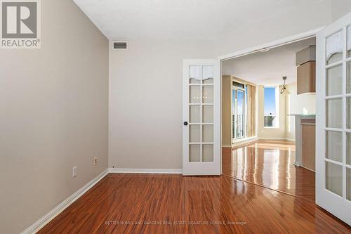 802 - 1150 Parkwest Place, Mississauga, ON - Indoor Photo Showing Other Room