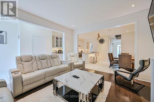 249 Inspire Boulevard, Brampton, ON - Indoor Photo Showing Living Room