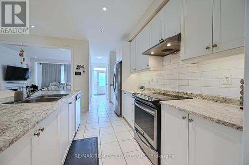 249 Inspire Boulevard, Brampton, ON - Indoor Photo Showing Kitchen With Double Sink With Upgraded Kitchen