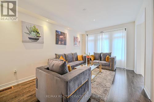 249 Inspire Boulevard, Brampton, ON - Indoor Photo Showing Living Room