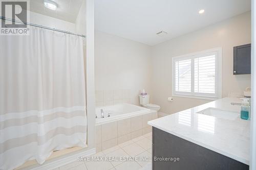 15 Manzanita Crescent, Brampton, ON - Indoor Photo Showing Bathroom