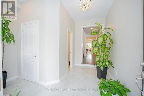 15 Manzanita Crescent, Brampton, ON - Indoor Photo Showing Other Room