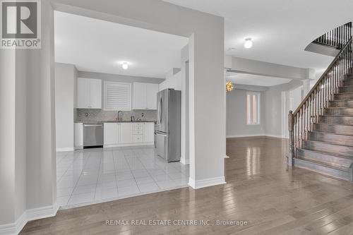 466 Cedric Terrace, Milton, ON - Indoor Photo Showing Kitchen