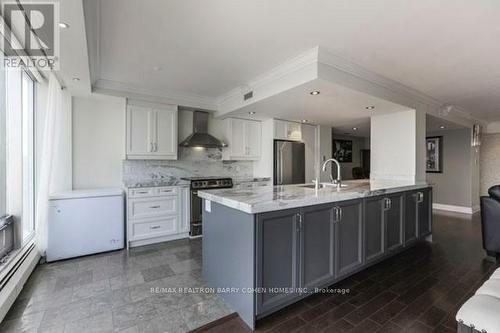 1204 - 30 Wellington Street E, Toronto, ON - Indoor Photo Showing Kitchen With Upgraded Kitchen