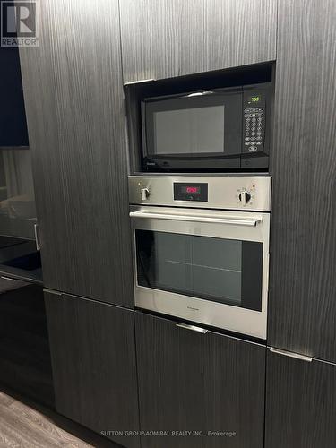 3504 - 70 Temperance Street, Toronto, ON - Indoor Photo Showing Kitchen