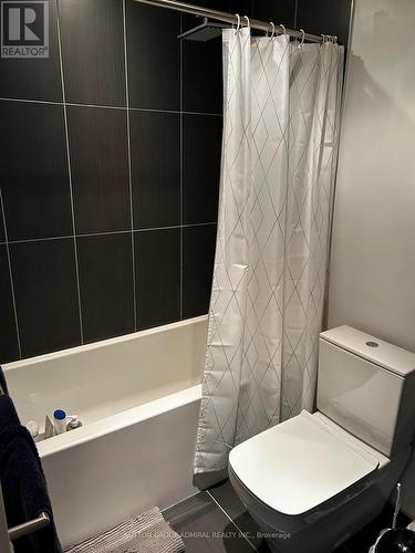 3504 - 70 Temperance Street, Toronto, ON - Indoor Photo Showing Bathroom