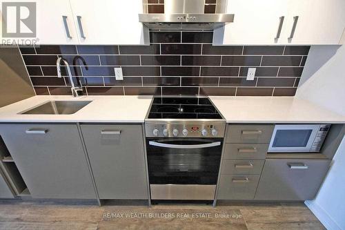 1513 - 125 Redpath Avenue, Toronto, ON - Indoor Photo Showing Kitchen