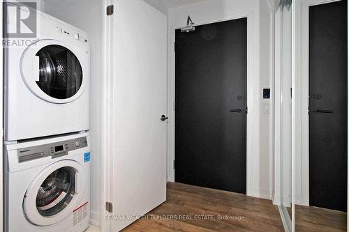 1513 - 125 Redpath Avenue, Toronto, ON - Indoor Photo Showing Laundry Room