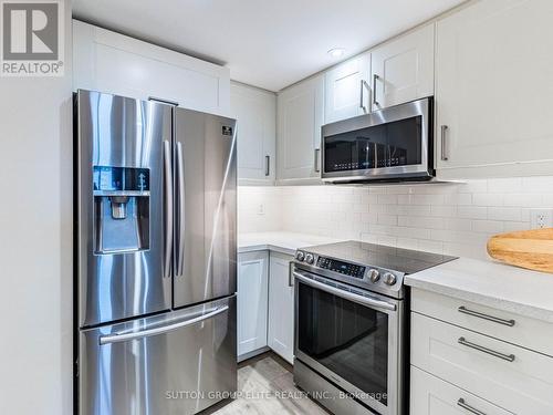 1605 - 820 Burnhamthorpe Road, Toronto, ON - Indoor Photo Showing Kitchen With Stainless Steel Kitchen With Upgraded Kitchen