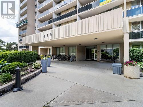 1605 - 820 Burnhamthorpe Road, Toronto, ON - Outdoor With Balcony