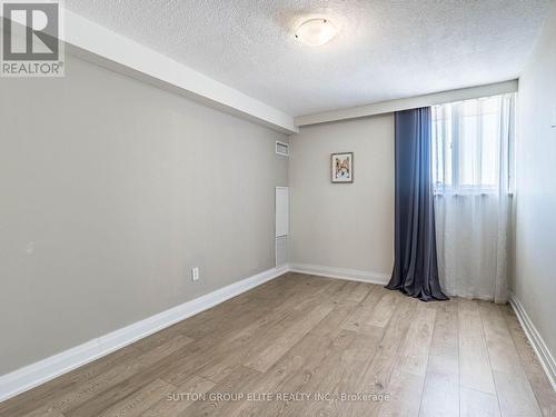 1605 - 820 Burnhamthorpe Road, Toronto, ON - Indoor Photo Showing Other Room