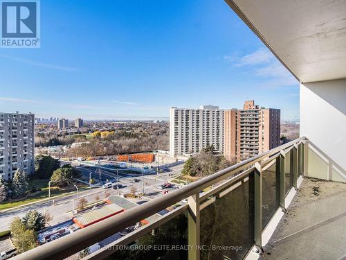 1605 - 820 Burnhamthorpe Road, Toronto, ON - Outdoor With Balcony With View