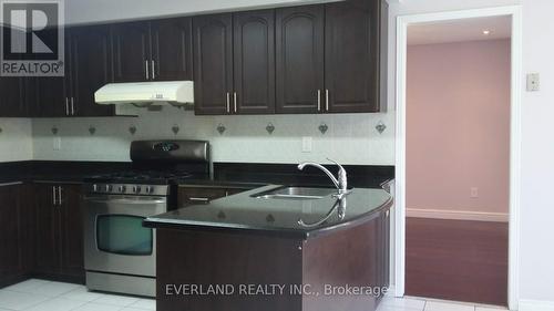 4101 Loyalist Drive, Mississauga, ON - Indoor Photo Showing Kitchen