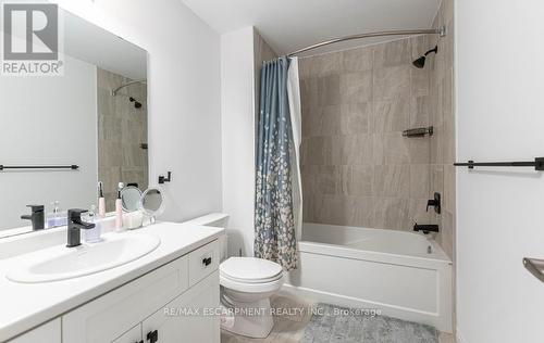 20 - 5000 Connor Drive, Lincoln, ON - Indoor Photo Showing Bathroom