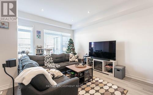 20 - 5000 Connor Drive, Lincoln, ON - Indoor Photo Showing Living Room