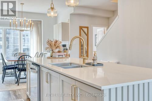 7 - 187 Wilson Street W, Hamilton, ON - Indoor Photo Showing Kitchen With Double Sink With Upgraded Kitchen