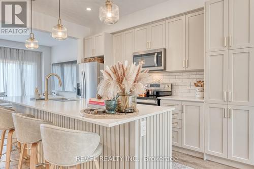 7 - 187 Wilson Street W, Hamilton, ON - Indoor Photo Showing Kitchen With Upgraded Kitchen