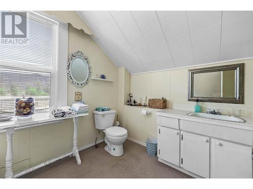 2249 Granite Avenue, Merritt, BC - Indoor Photo Showing Bathroom