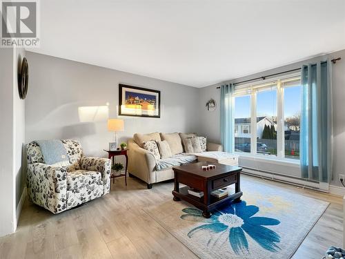 21 Woodford Drive, Mount Pearl, NL - Indoor Photo Showing Living Room