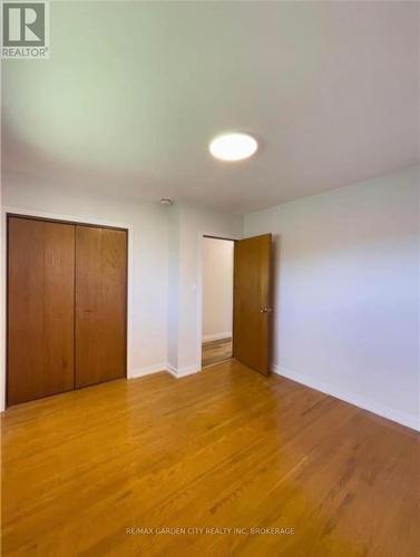 15 Champlain Avenue, Hamilton (Greenford), ON - Indoor Photo Showing Other Room