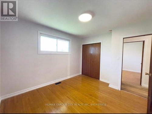 15 Champlain Avenue, Hamilton (Greenford), ON - Indoor Photo Showing Other Room