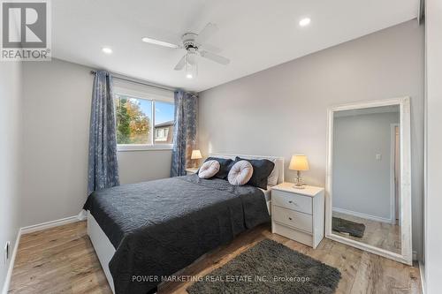 B - 911 Elmsmere Road, Ottawa, ON - Indoor Photo Showing Bedroom