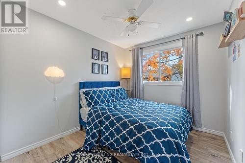 B - 911 Elmsmere Road, Ottawa, ON - Indoor Photo Showing Bedroom