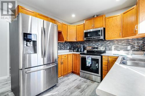 36 Massey Drive, Tilbury, ON - Indoor Photo Showing Kitchen With Double Sink