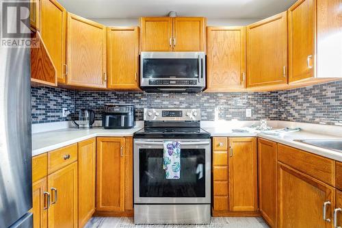 36 Massey Drive, Tilbury, ON - Indoor Photo Showing Kitchen