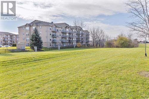 314 - 1490 Bishops Gate, Oakville, ON - Outdoor